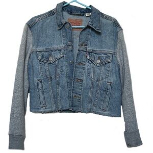 Cropped Levi’s jacket
